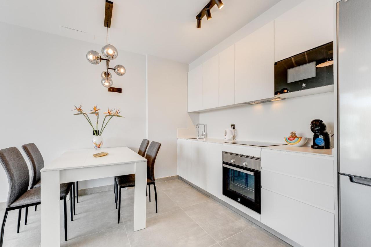 Modern New Apartment Las Terrazas De Costa Adeje. Heated Pool, Big Terrace And Private Parking Exterior foto