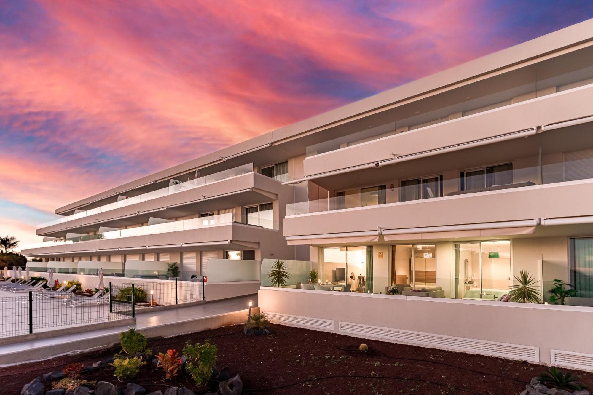 Modern New Apartment Las Terrazas De Costa Adeje. Heated Pool, Big Terrace And Private Parking Exterior foto